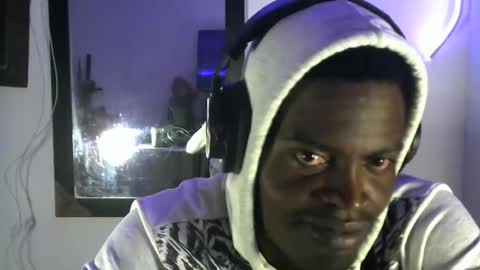 brayan1111x online show from November 14, 2025, 1:37 am