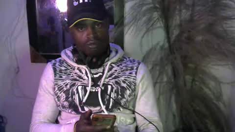 Snapshot of brayan1111x chatting on March 4, 2026, 2:06 am brayan1111x online show from March 4, 2026, 2:06 am