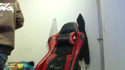 Snapshot of brayan_chevignon chatting on October 14, 2025, 4:57 am brayan_chevignon online show from October 14, 2025, 4:57 am