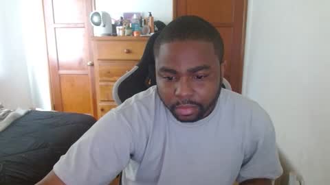 Breadw1nnah online show from November 30, 2025, 8:24 pm