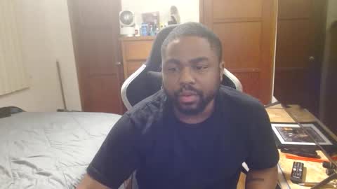 Snapshot of breadw1nnah chatting on June 3, 2026, 4:04 am Breadw1nnah online show from June 3, 2026, 4:04 am