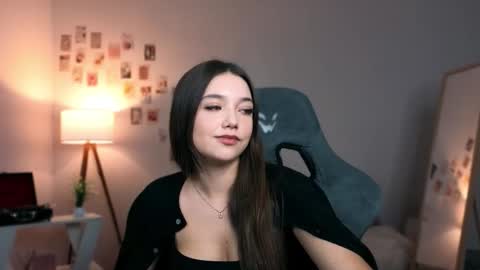 Rachel online show from March 3, 2026, 7:42 pm