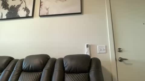 breezydoesit95 online show from January 5, 2026, 11:30 pm