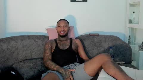 Snapshot of breiner_naughty chatting on January 22, 2025, 10:59 pm Breiner online show from January 22, 2025, 10:59 pm