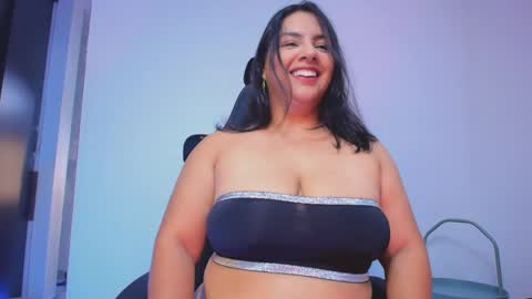 Brendita  online show from February 25, 2025, 2:00 pm