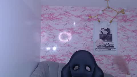 Snapshot of brenda_a_ chatting on October 8, 2025, 8:17 pm Brendi online show from October 8, 2025, 8:17 pm