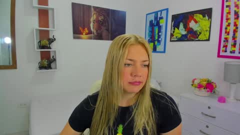 Snapshot of brenda_hotx1 chatting on January 7, 2025, 12:09 pm Brenda online show from January 7, 2025, 12:09 pm
