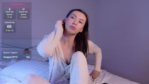 Snapshot of brenda_m00n chatting on May 2, 2026, 11:37 am Brenda online show from May 2, 2026, 11:37 am