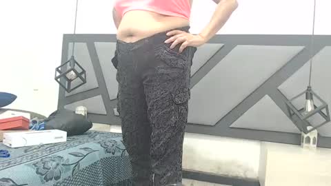 Snapshot of brenda_velasquez chatting on February 26, 2025, 3:32 am BRENDA VELASQUEZ online show from February 26, 2025, 3:32 am