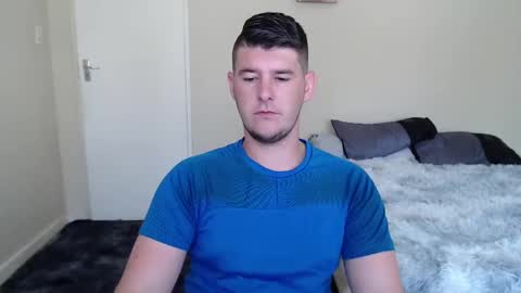 Snapshot of brendansexyboy098754 chatting on December 12, 2024, 9:40 am ask me lol online show from December 12, 2024, 9:40 am