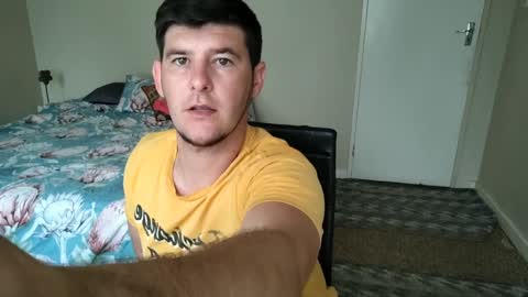 Snapshot of brendansexyboy098754 chatting on January 4, 2025, 2:56 pm ask me lol online show from January 4, 2025, 2:56 pm
