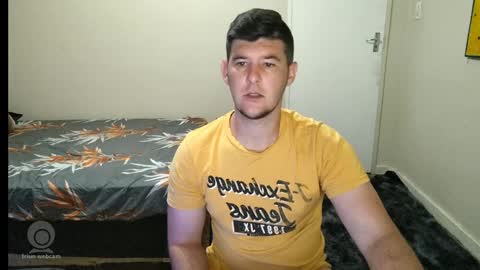 Snapshot of brendansexyboy098754 chatting on January 23, 2025, 2:55 am ask me lol online show from January 23, 2025, 2:55 am