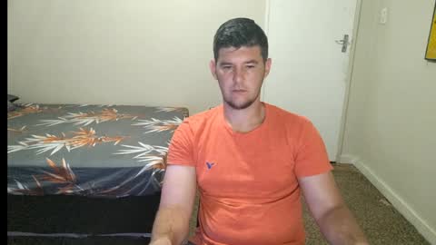Snapshot of brendansexyboy098754 chatting on January 24, 2025, 2:39 am ask me lol online show from January 24, 2025, 2:39 am