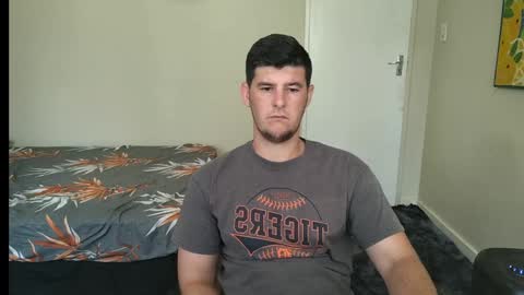 Snapshot of brendansexyboy098754 chatting on January 27, 2025, 12:58 pm ask me lol online show from January 27, 2025, 12:58 pm