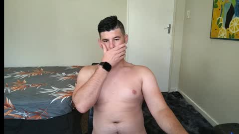 Snapshot of brendansexyboy098754 chatting on January 28, 2025, 11:06 am ask me lol online show from January 28, 2025, 11:06 am