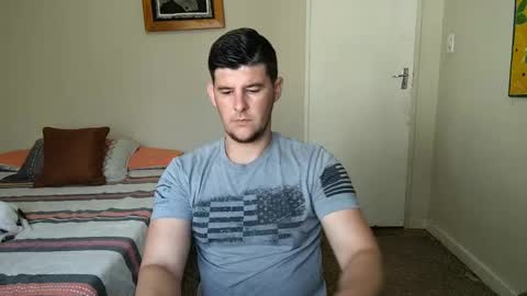 Snapshot of brendansexyboy098754 chatting on February 13, 2025, 6:41 am ask me lol online show from February 13, 2025, 6:41 am