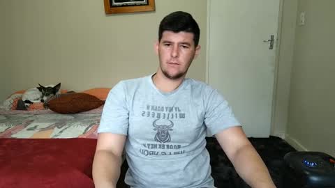 Snapshot of brendansexyboy098754 chatting on February 17, 2025, 5:58 am ask me lol online show from February 17, 2025, 5:58 am