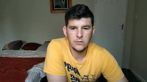 Snapshot of brendansexyboy098754 chatting on March 4, 2025, 11:19 am ask me lol online show from March 4, 2025, 11:19 am