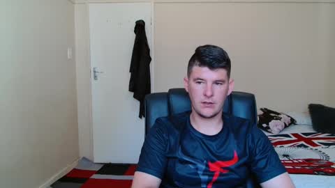 ask me lol online show from October 25, 2025, 8:11 am