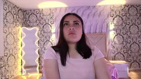 BRENDDA  online show from November 20, 2025, 9:42 am