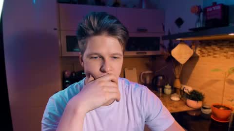 brestonsweet online show from March 12, 2025, 11:54 pm