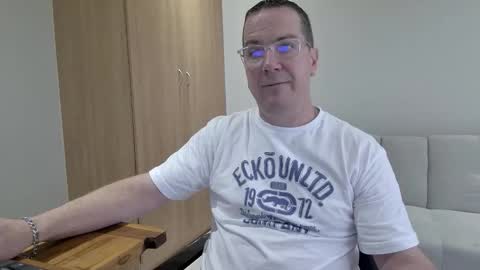 Brett online show from December 17, 2025, 1:17 pm