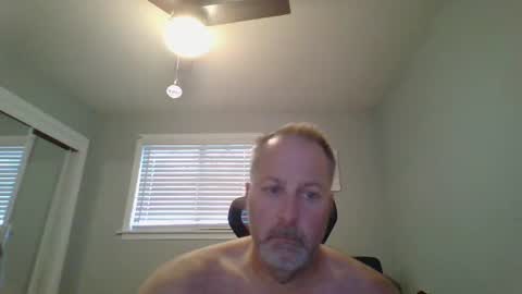 hey online show from April 25, 2026, 2:03 pm