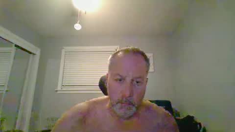 hey online show from April 26, 2026, 2:09 am