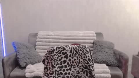 bri_fox online show from November 26, 2025, 8:10 pm