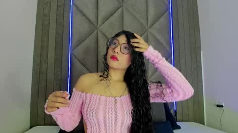 Snapshot of briaconner_ chatting on February 20, 2025, 2:51 am B R I A  online show from February 20, 2025, 2:51 am
