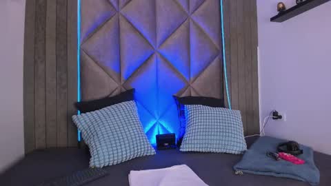 Snapshot of briaconner_ chatting on September 23, 2025, 2:36 am B R I A  online show from September 23, 2025, 2:36 am