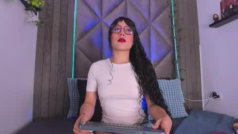 Snapshot of briaconner_ chatting on October 4, 2025, 2:31 am B R I A  online show from October 4, 2025, 2:31 am