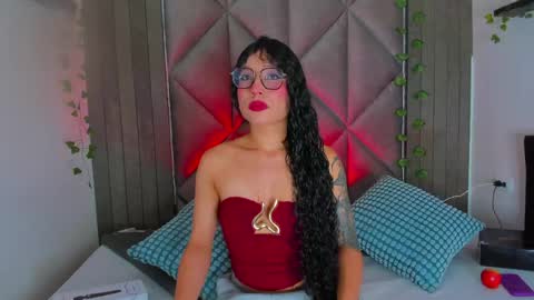 B R I A  online show from May 7, 2026, 2:50 am
