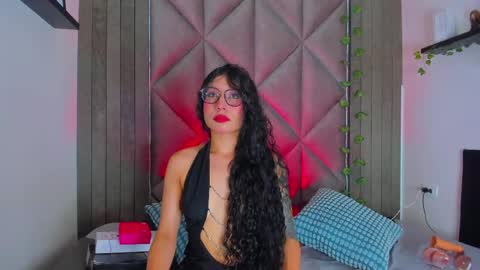 B R I A  online show from May 8, 2026, 1:55 am