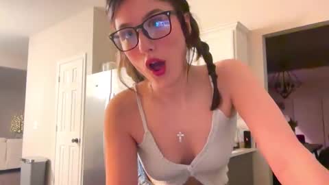Brianna3 online show from February 26, 2025, 5:31 am