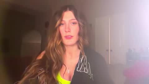 Snapshot of briadominick chatting on February 3, 2026, 6:40 am Brianna3 online show from February 3, 2026, 6:40 am