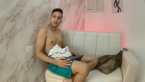 briam_dunkan online show from April 8, 2026, 1:22 pm