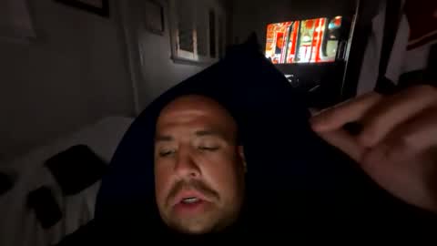 Snapshot of brian3890620 chatting on October 26, 2025, 4:18 am brian3890620 online show from October 26, 2025, 4:18 am