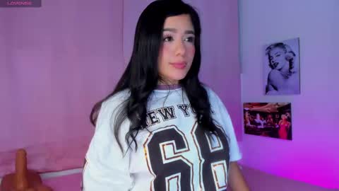 Snapshot of briana11_ chatting on October 6, 2025, 7:06 am briana11_ online show from October 6, 2025, 7:06 am