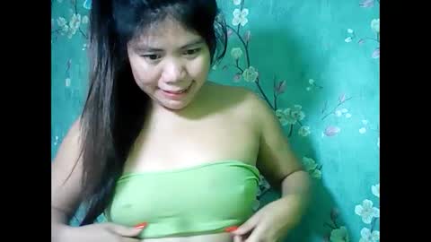 Snapshot of briana311387 chatting on February 1, 2025, 12:51 am im birana online show from February 1, 2025, 12:51 am