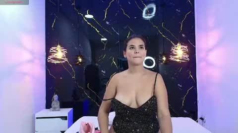 Manuela online show from May 5, 2026, 3:58 am