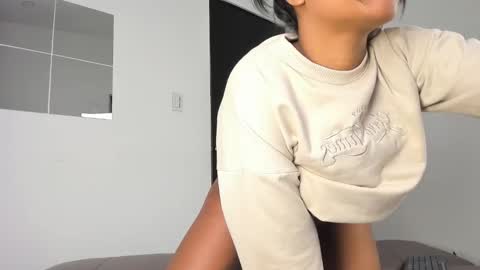 briana_larson online show from September 9, 2025, 3:50 am