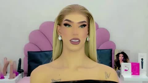 BRIANA online show from May 11, 2026, 4:04 pm