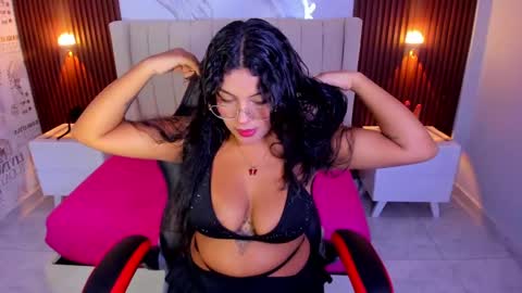 BRIANA online show from October 7, 2025, 3:14 am