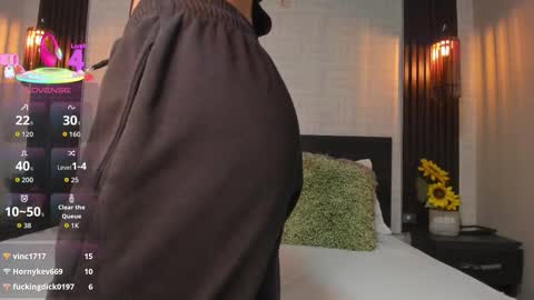 Briana online show from September 22, 2025, 1:02 pm