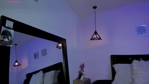 Brianna  online show from November 29, 2025, 11:57 am