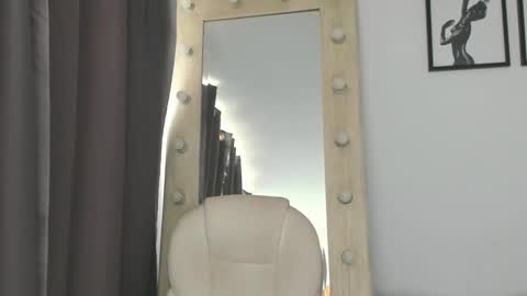 Snapshot of briannawhite10 chatting on December 17, 2025, 6:36 pm briannawhite10 online show from December 17, 2025, 6:36 pm