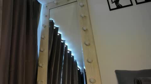 Snapshot of briannawhite10 chatting on February 25, 2026, 5:33 pm briannawhite10 online show from February 25, 2026, 5:33 pm