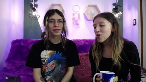 Snapshot of briarandblair chatting on December 2, 2024, 1:57 pm briarandblair online show from December 2, 2024, 1:57 pm