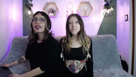 Snapshot of briarandblair chatting on December 3, 2024, 2:16 pm briarandblair online show from December 3, 2024, 2:16 pm